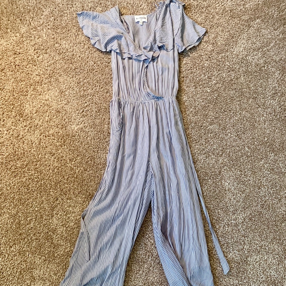 Adorable blue & white striped jumpsuit 💕